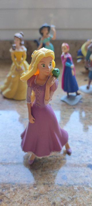 Figuras Disney: Princesas, Bestia y Spiderman