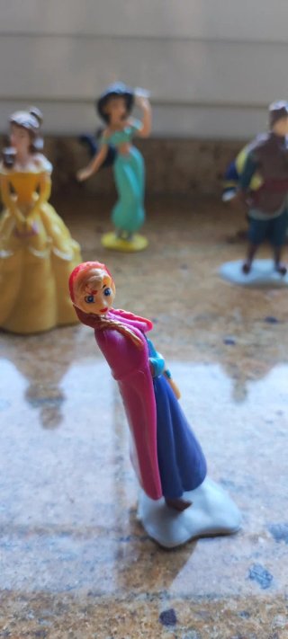 Figuras Disney: Princesas, Bestia y Spiderman