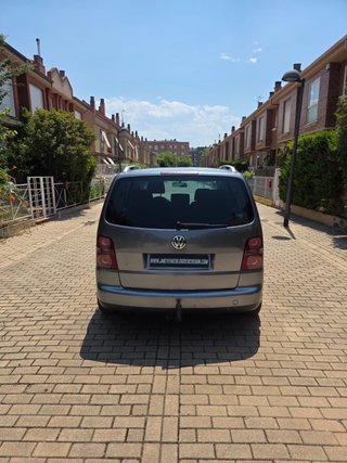 Volkswagen Touran 1.9 TDI DSG TRENDLINE