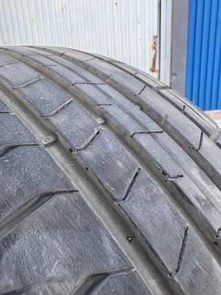 Neumáticos Pirelli P Zero 235/35 R19
