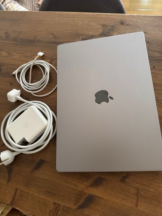 MacBook Pro 16 Plata (32gb) M1