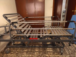Cama Hospitalaria Eléctrica Articulada