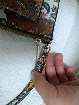 Bolso de hombro estampado