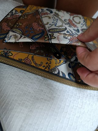 Bolso de hombro estampado