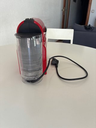 Cafetera Nespresso Krups Roja