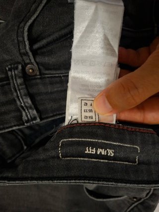 Pantalón vaquero negro Lacoste