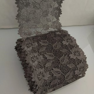 Renda guipure com remate