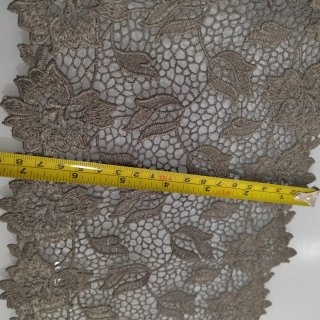 Renda guipure com remate