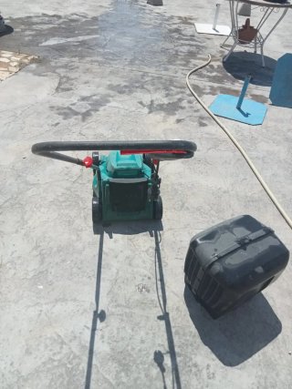 Cortacésped Bosch Rotak 320