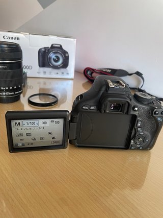 Kit Canon EOS 600D + Objetivo 18-135mm