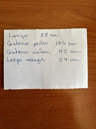 Abrigo acolchado mujer con capucha