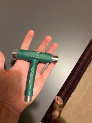 Herramienta Skate T-Tool Verde