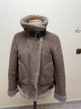 Traje de chaqueta y pantalón negro
