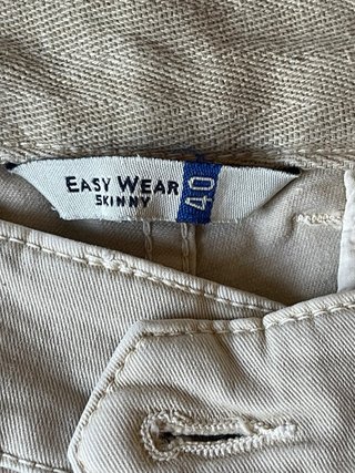 Bermuda beige skinny Easy Wear Talla 40