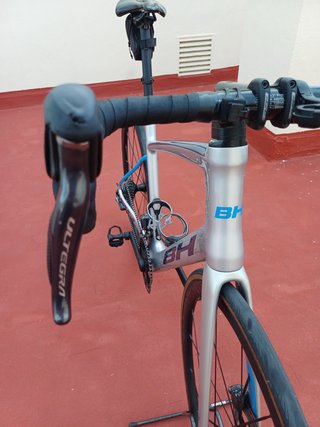 BH Quartz 4.5 DI2 Ultegra Ruedas Carbono SPINERGY