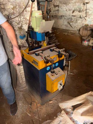 Máquinas carpintería metálica hierro/aluminio