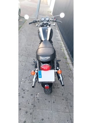 Triumph Bonneville T100