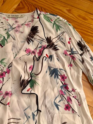 Blusa Zara floral manga larga
