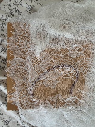 Mantilla fallera blanca 165x75 cm