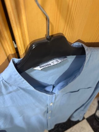 Camisa azul hombre cuello mao