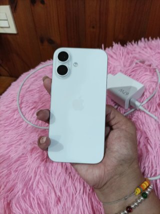 iPhone 16 256GB Blanco + 6 Fundas Nuevas