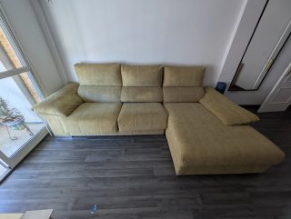 Sofá chaise longue verde claro