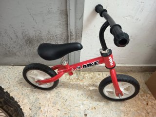 Bicicleta. Feber "My bike"roja para niños.