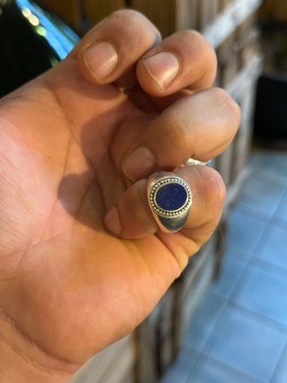 Anillo de plata con piedra azul