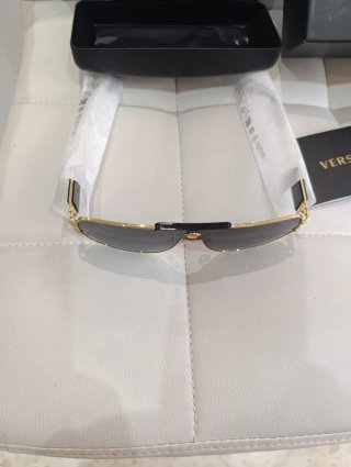 Gafas de Sol Versace Doradas y Grises