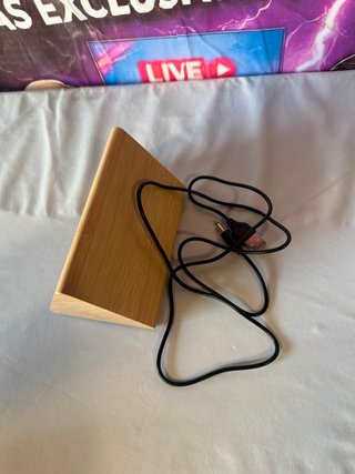 Reloj despertador de madera