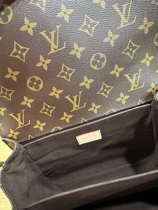 LV Pochette Metis East West Marrón