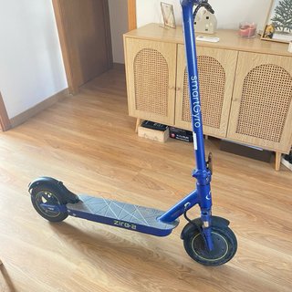 Patinete SmartGiro para cambiar batería