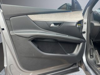 Peugeot 3008 Hybrid 225 e-EAT8 GT