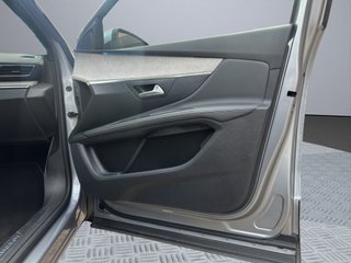 Peugeot 3008 Hybrid 225 e-EAT8 GT