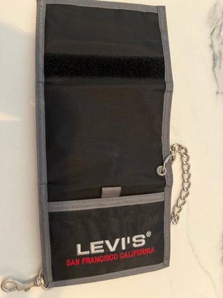 Portafoglio Levi's con catena