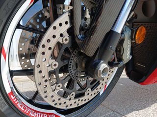 Ducati Streetfighter V2 Roja