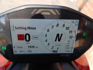 Ducati Streetfighter V2 Roja