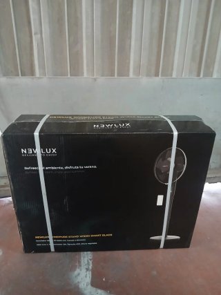 Ventilador de pie Newlux Negro