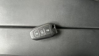 Peugeot 3008 Hybrid 225 Allure e-EAT8 165 kW (225 CV)