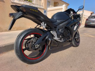 Suzuki GSXR K7 Negra