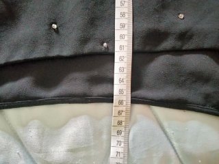 Blusa negra de Mango Suit.