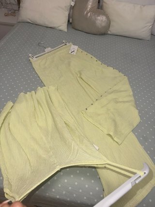 Conjunto amarillo