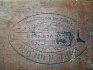 Caja de Puros Antigua Petit Cetros
