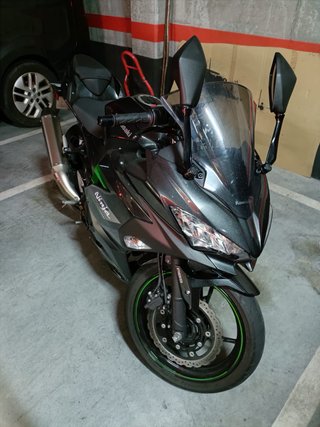 Kawasaki Ninja 400 2023 Negra/Verde