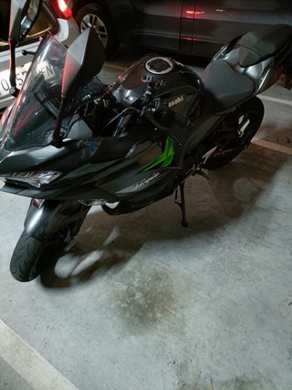 Kawasaki Ninja 400 2023 Negra/Verde