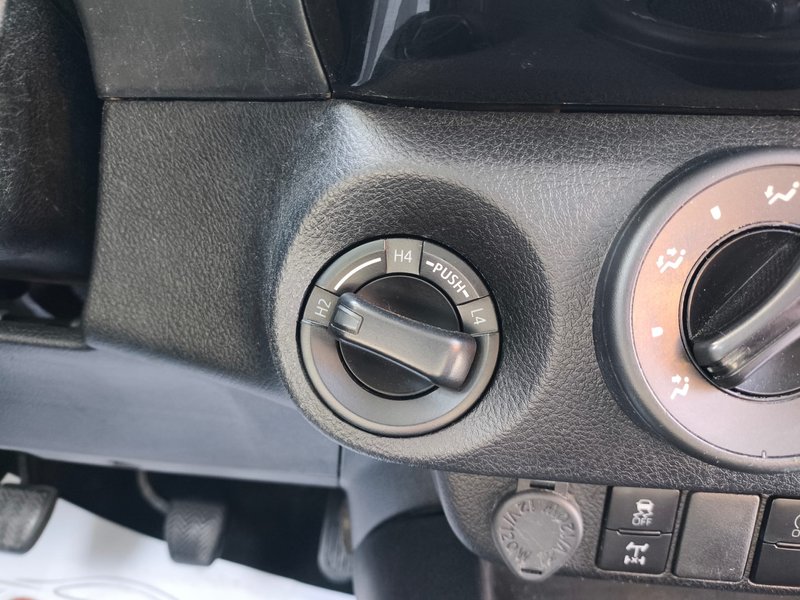 Toyota Hilux 2021, foto 13