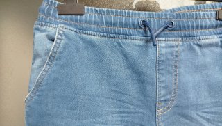 Pantalón corto vaquero azul. 14-15 años. 170cm