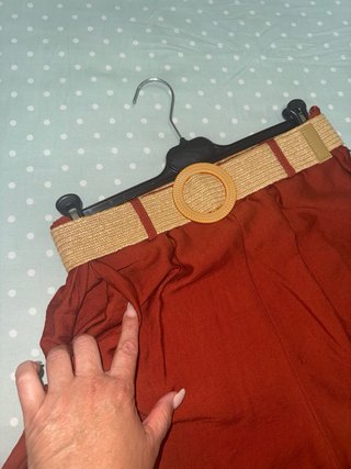 Pantalón corto con cinturón