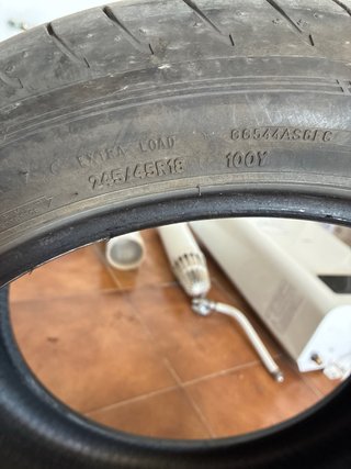 Neumático de coche