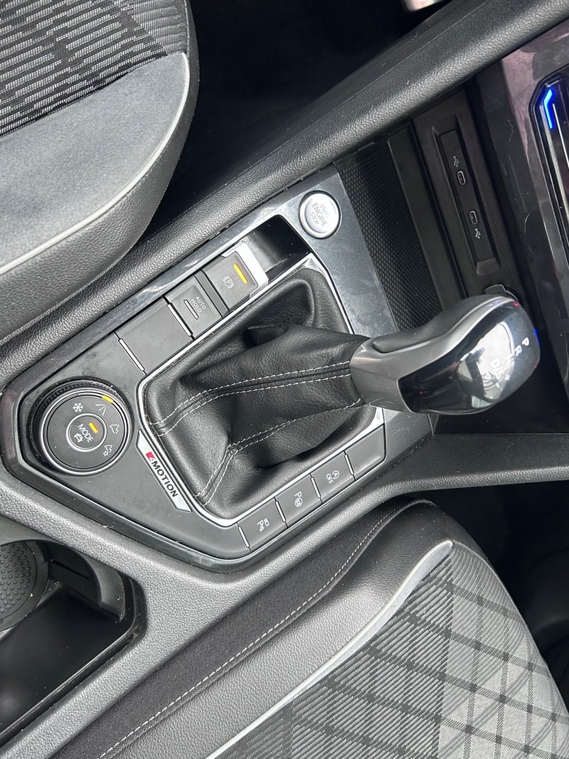 Volkswagen Tiguan R-Line 2.0 TDI DSG (2021) 2021, foto 15